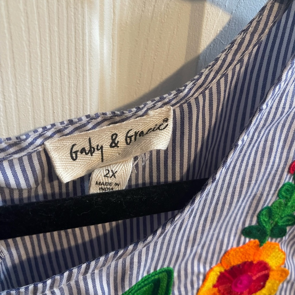 Gaby & Gracie dress - Picture 4 of 5